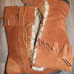 Minnetonka fringe tall moccasins